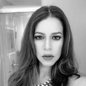 Meet your Posher, Arelis